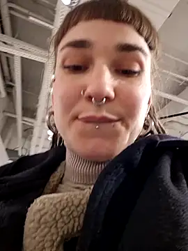 Snapshot of FoxRineHelen chatting on January 4, 2025, 11:22 am FoxRineHelen online show from January 4, 2025, 11:22 am