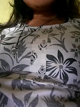 Snapshot of Hotty-queen chatting on October 6, 2025, 10:56 am Hotty-queen online show from October 6, 2025, 10:56 am