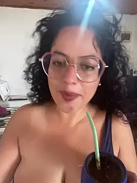 Snapshot of babyluna939 chatting on March 3, 2025, 7:39 pm babyluna939 online show from March 3, 2025, 7:39 pm