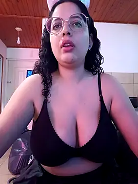 Snapshot of babyluna939 chatting on September 13, 2025, 4:07 pm babyluna939 online show from September 13, 2025, 4:07 pm