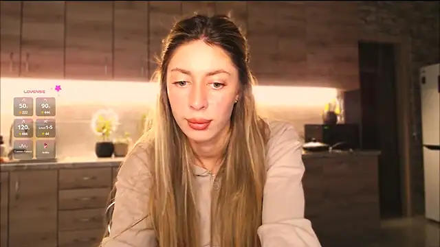 Snapshot of ___art chatting on March 7, 2025, 4:11 pm    art online show from March 7, 2025, 4:11 pm