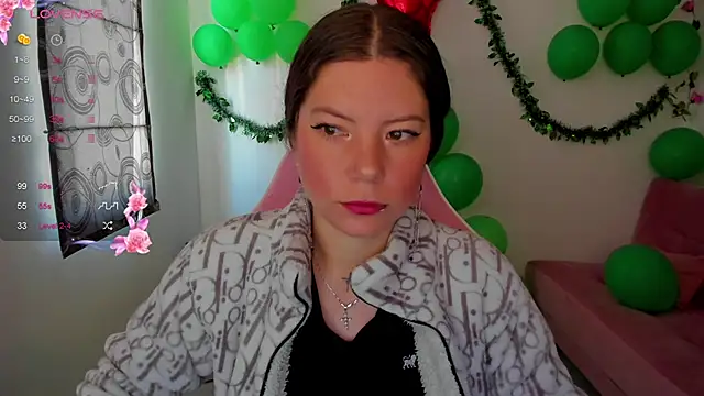 Snapshot of Susana_garcia_ chatting on December 14, 2024, 2:10 pm Susana garcia  online show from December 14, 2024, 2:10 pm