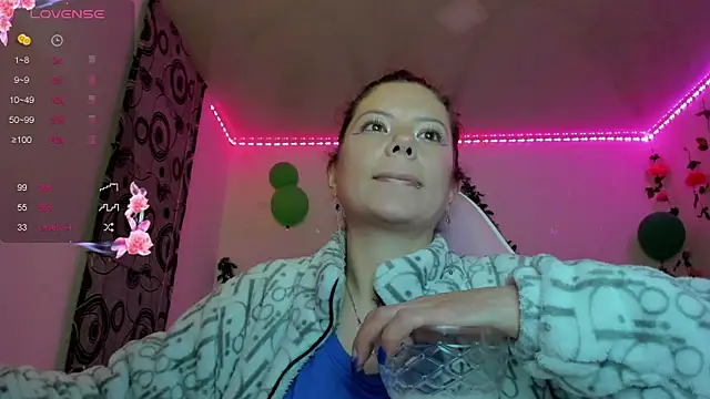 Snapshot of Susana_garcia_ chatting on December 29, 2024, 1:45 am Susana garcia  online show from December 29, 2024, 1:45 am