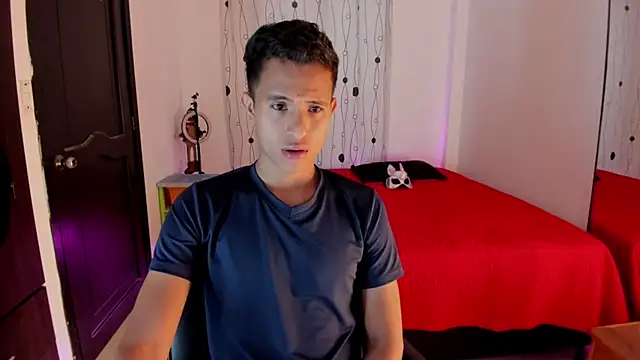 alessandro wizard online show from February 14, 2025, 9:32 pm