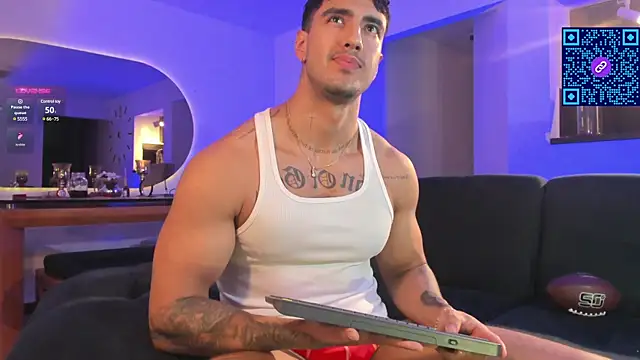 Snapshot of JACOB_MARTINS chatting on December 10, 2024, 4:24 am JACOB MARTINS online show from December 10, 2024, 4:24 am