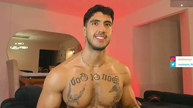 Snapshot of JACOB_MARTINS chatting on January 13, 2025, 3:34 am JACOB MARTINS online show from January 13, 2025, 3:34 am