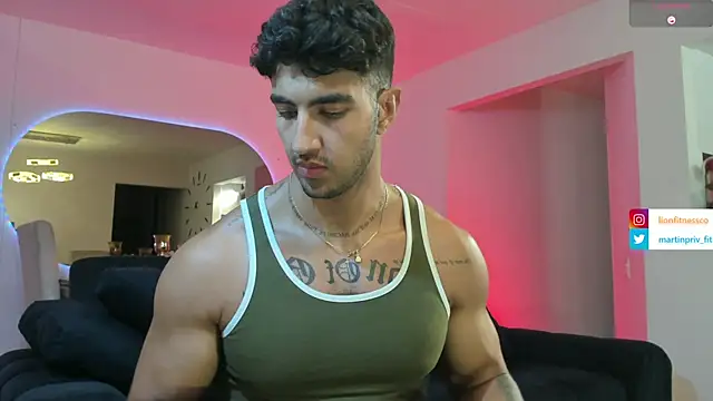 Snapshot of JACOB_MARTINS chatting on January 26, 2025, 4:41 am JACOB MARTINS online show from January 26, 2025, 4:41 am