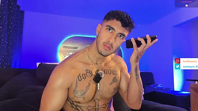 Snapshot of JACOB_MARTINS chatting on March 1, 2025, 5:20 am JACOB MARTINS online show from March 1, 2025, 5:20 am