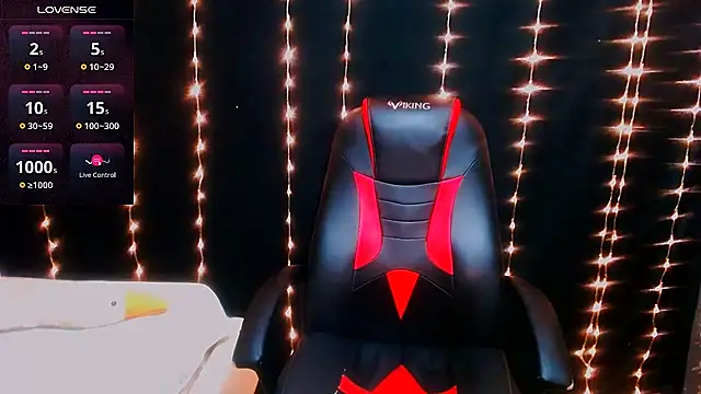 Snapshot of AgathaNoxe chatting on February 3, 2025, 10:00 pm AgathaNoxe online show from February 3, 2025, 10:00 pm