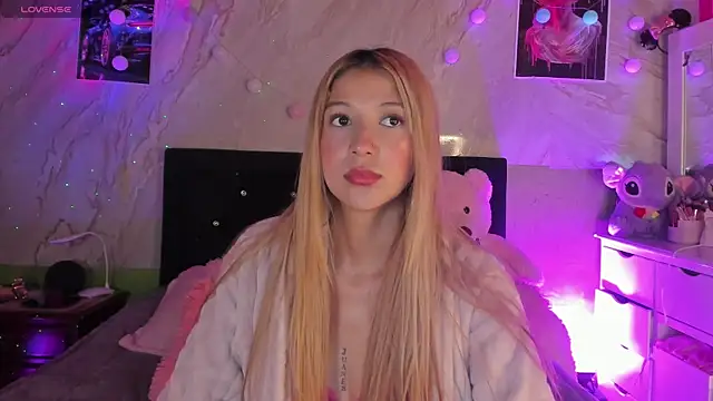 Snapshot of ariana_rosse__ chatting on October 2, 2025, 10:44 am ariana rosse   online show from October 2, 2025, 10:44 am