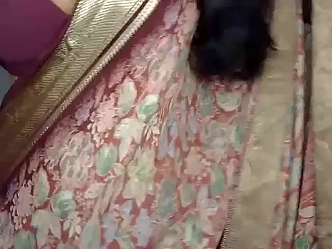 Snapshot of cute_sweeetu chatting on October 29, 2025, 5:31 am cute sweeetu online show from October 29, 2025, 5:31 am