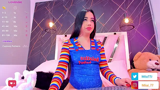 Snapshot of Miia77_ chatting on October 31, 2025, 3:07 am Miia77 online show from October 31, 2025, 3:07 am