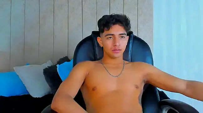 Snapshot of Muichiro_tokito1 chatting on February 26, 2025, 3:32 am Muichiro tokito1 online show from February 26, 2025, 3:32 am