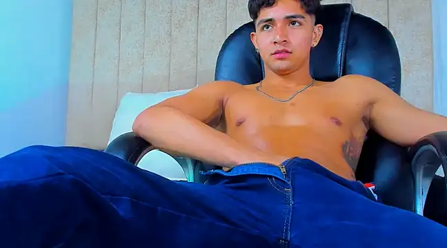 Snapshot of Muichiro_tokito1 chatting on February 27, 2025, 7:12 am Muichiro tokito1 online show from February 27, 2025, 7:12 am