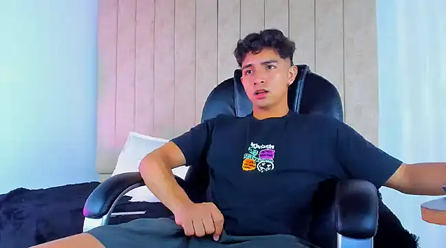 Snapshot of Muichiro_tokito1 chatting on February 28, 2025, 3:48 am Muichiro tokito1 online show from February 28, 2025, 3:48 am