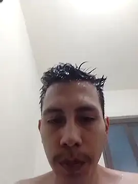 Snapshot of erikmrz316 chatting on November 2, 2025, 3:09 am erikmrz316 online show from November 2, 2025, 3:09 am