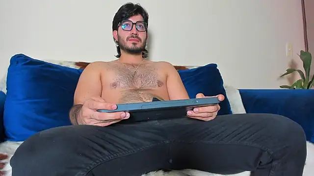 Snapshot of Ackerman_Eren_ chatting on January 17, 2025, 6:02 pm Ackerman Eren  online show from January 17, 2025, 6:02 pm