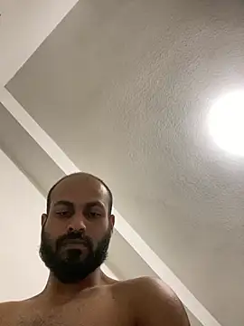 Snapshot of islandvybee55 chatting on February 10, 2025, 2:08 am islandvybee55 online show from February 10, 2025, 2:08 am