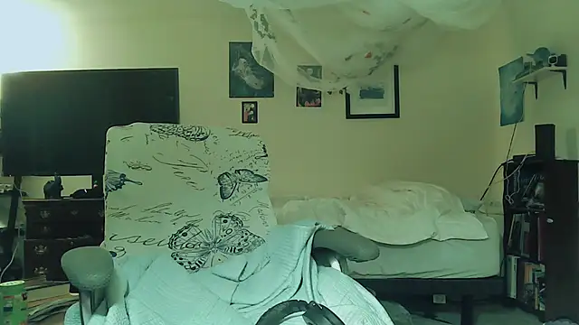 Snapshot of PolinaLoveX chatting on February 4, 2025, 6:46 am PolinaLoveX online show from February 4, 2025, 6:46 am