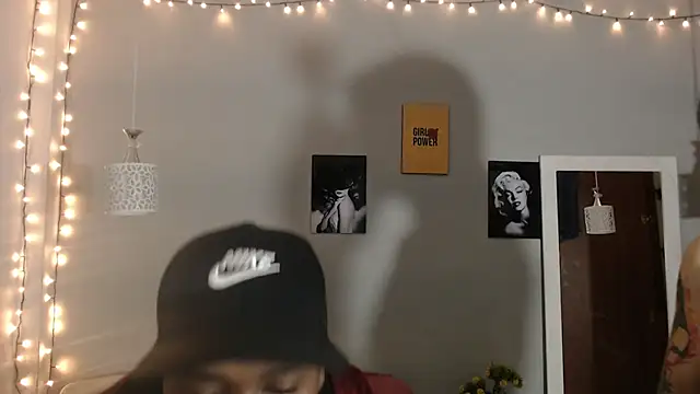 Snapshot of Kimandyuk chatting on January 3, 2025, 7:18 pm Kimandyuk online show from January 3, 2025, 7:18 pm