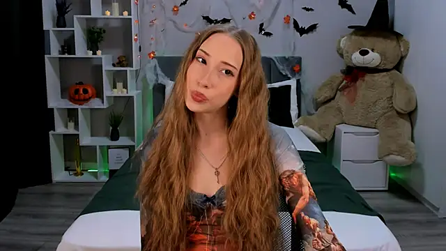 AlexaHarmon online show from October 22, 2025, 6:35 am