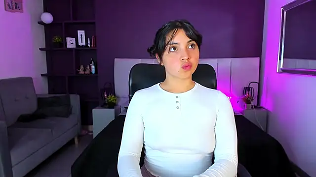 VickyBuunny online show from December 12, 2024, 2:00 pm