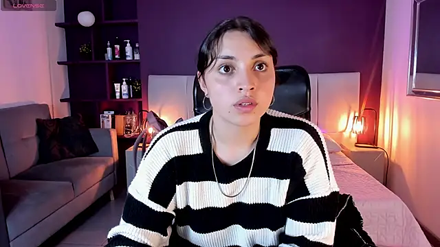 VickyBuunny online show from January 24, 2025, 8:32 pm