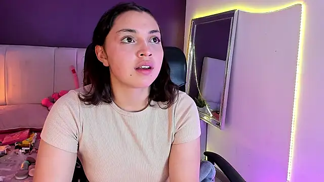 VickyBuunny online show from February 7, 2025, 5:07 pm