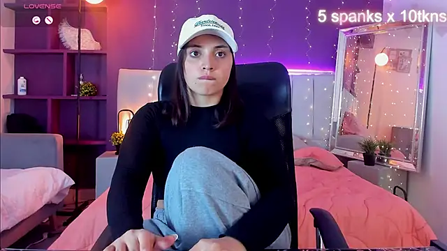 VickyBuunny online show from March 15, 2025, 2:12 pm