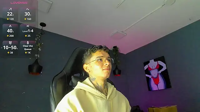 Snapshot of Ian_Castillo_ chatting on September 30, 2025, 11:26 am Ian Castillo online show from September 30, 2025, 11:26 am