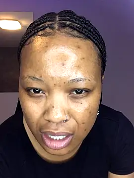 Snapshot of SZA_Doja chatting on October 21, 2025, 9:37 pm SZA Doja online show from October 21, 2025, 9:37 pm