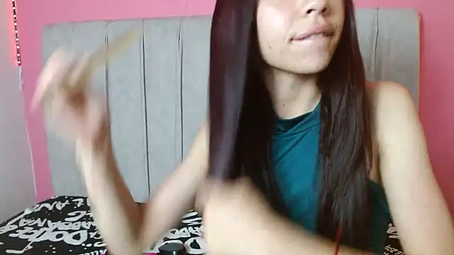 Snapshot of monicahotsex303av chatting on December 12, 2024, 9:40 am monicahotsex303av online show from December 12, 2024, 9:40 am