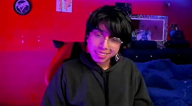 Snapshot of AnggelONfiree chatting on December 18, 2024, 1:26 am AnggelONfiree online show from December 18, 2024, 1:26 am