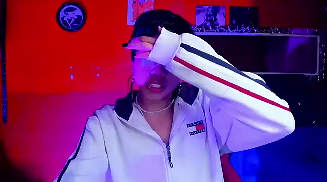 Snapshot of AnggelONfiree chatting on February 11, 2025, 5:05 am AnggelONfiree online show from February 11, 2025, 5:05 am