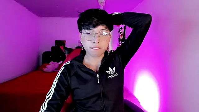 Snapshot of AnggelONfiree chatting on October 31, 2025, 12:11 am AnggelONfiree online show from October 31, 2025, 12:11 am