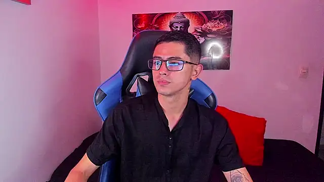 Snapshot of Ethan_Sai___ chatting on November 5, 2025, 12:43 am Ethan Sai online show from November 5, 2025, 12:43 am