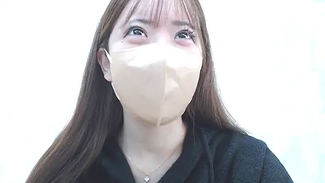 Snapshot of LOVE_MOMO_LOVE chatting on December 22, 2024, 11:33 am LOVE MOMO LOVE online show from December 22, 2024, 11:33 am