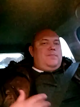 Snapshot of BigromeoXX chatting on November 3, 2025, 4:19 pm BigromeoXX online show from November 3, 2025, 4:19 pm