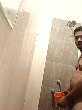 Snapshot of Mmm992170 chatting on February 6, 2025, 4:10 am Mmm992170 online show from February 6, 2025, 4:10 am