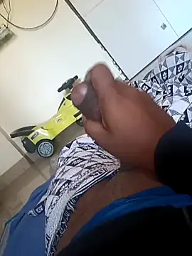 Snapshot of Mmm992170 chatting on February 17, 2025, 4:53 am Mmm992170 online show from February 17, 2025, 4:53 am