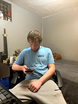 Snapshot of BigJohnson06 chatting on November 3, 2025, 8:15 am BigJohnson06 online show from November 3, 2025, 8:15 am