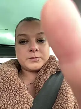 Snapshot of NaughtyWifeUK chatting on December 18, 2024, 12:07 pm NaughtyWifeUK online show from December 18, 2024, 12:07 pm