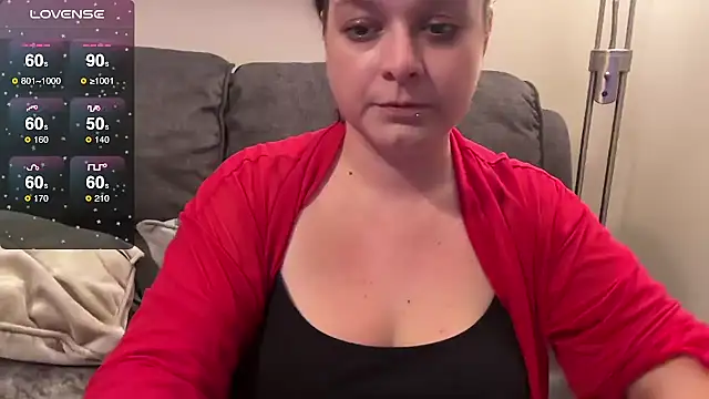 Snapshot of NaughtyWifeUK chatting on November 14, 2025, 1:15 am NaughtyWifeUK online show from November 14, 2025, 1:15 am