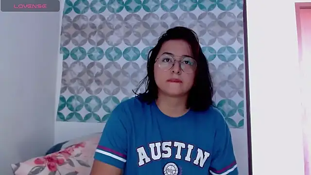 Snapshot of Aria_smith01 chatting on September 14, 2025, 2:05 pm Aria smith01 online show from September 14, 2025, 2:05 pm