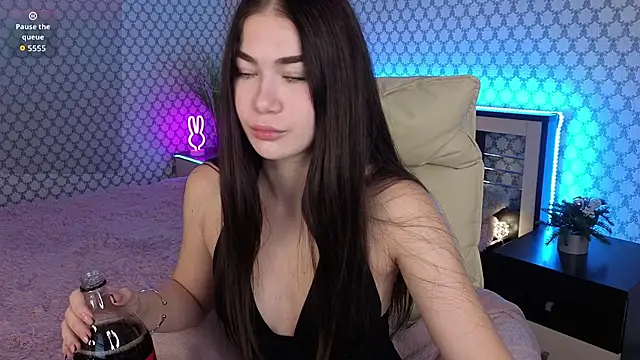 Snapshot of Sunny_Sweety chatting on October 18, 2025, 3:35 pm Sunny Sweety online show from October 18, 2025, 3:35 pm