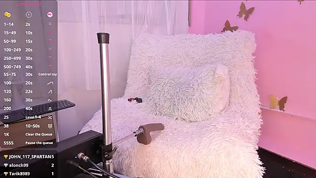 Snapshot of Alba_Olimpo chatting on February 20, 2025, 7:01 am Alba Olimpo online show from February 20, 2025, 7:01 am