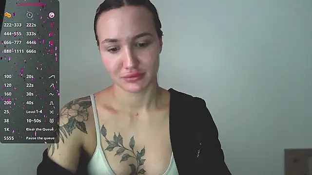 Snapshot of Stasia_Queen chatting on December 3, 2024, 12:27 pm Stasia Queen online show from December 3, 2024, 12:27 pm