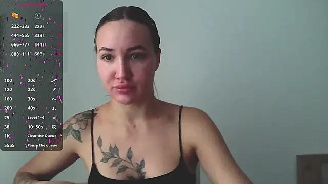 Snapshot of Stasia_Queen chatting on December 20, 2024, 9:32 am Stasia Queen online show from December 20, 2024, 9:32 am