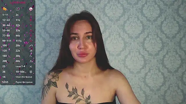 Snapshot of Stasia_Queen chatting on January 7, 2025, 8:24 am Stasia Queen online show from January 7, 2025, 8:24 am