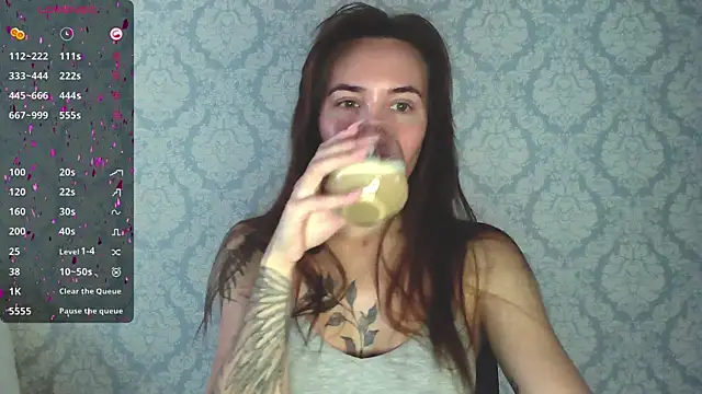 Snapshot of Stasia_Queen chatting on January 16, 2025, 8:22 am Stasia Queen online show from January 16, 2025, 8:22 am